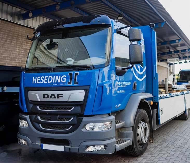 Heseding-Bewaesserungstechnik_Beregnung Lange warten, musst du bei uns auch nicht. Denn durch unser hochmodernes Logistiksystem und ein vollautomatisiertes Hochregallager haben wir nicht nur tausende Artikel vorrätig, sondern sind auch meistens innerhalb von 24h mit der bestellten Ware bei dir vor Ort. Also, wenn du einen Stahlhändler suchst, mit dem du glänzen kannst, dann bist du bei uns genau richtig.